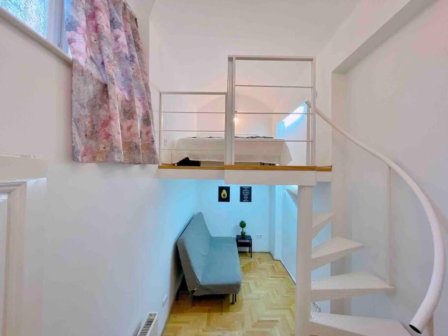 C Downtown Cozy Family Loft Apartment Budapest Exterior photo